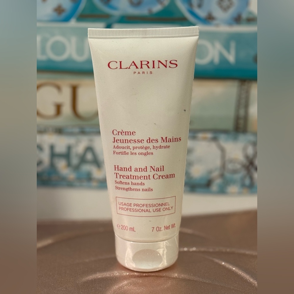 Clarins Hand and Nail Treatment Cream - XL professional size 200ml/7oz. ❤️